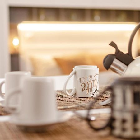 شقة Apulialux Penthouse & Garden Con Spa In Centro باري المظهر الخارجي الصورة